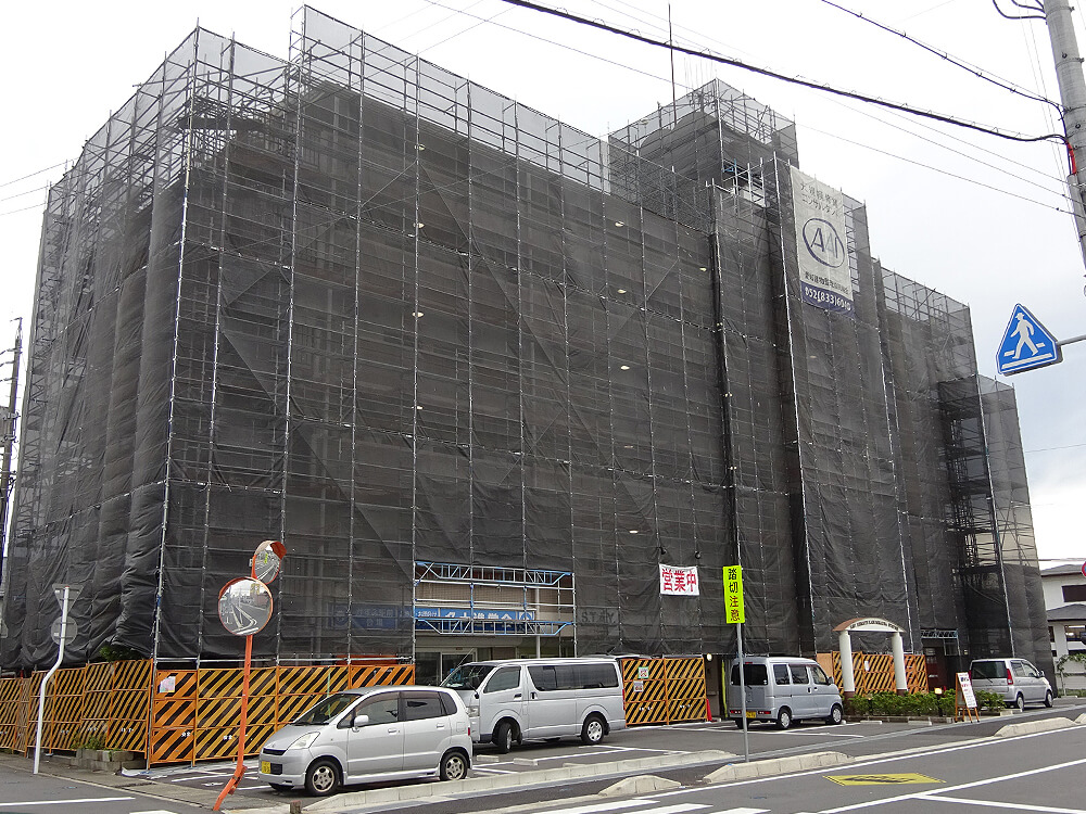 工事中の建物