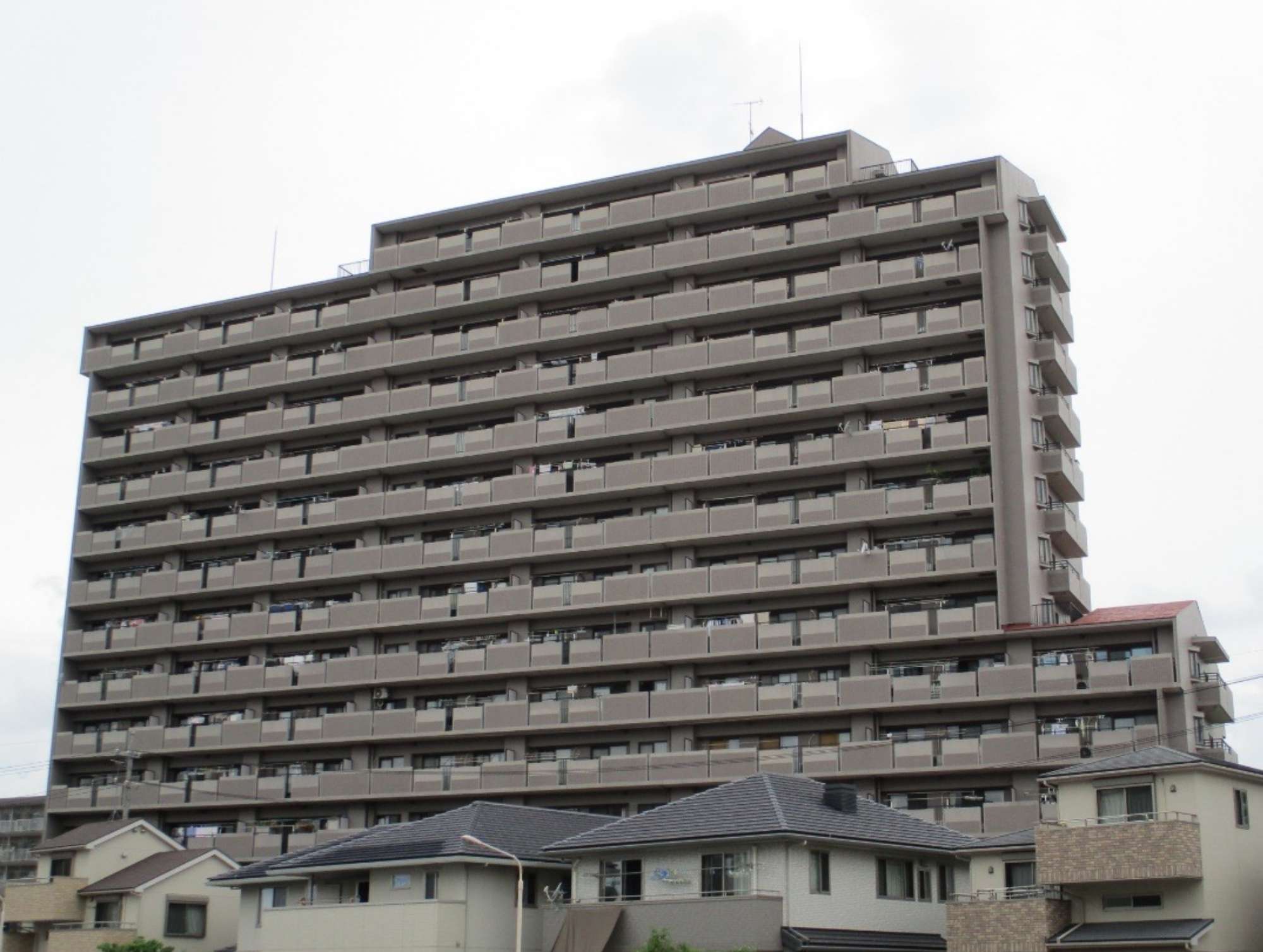 サンマンションアトレ三郷駅前 大規模修繕工事の着工前