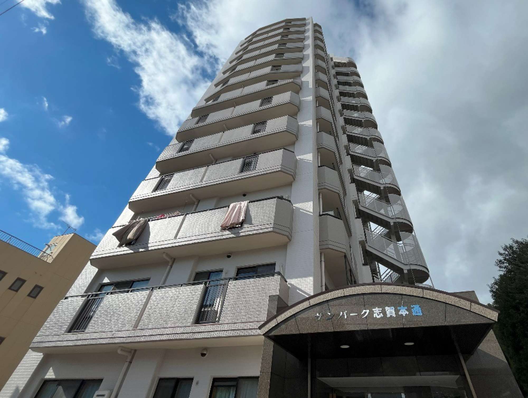 サンパーク志賀本通 大規模修繕工事の工事中