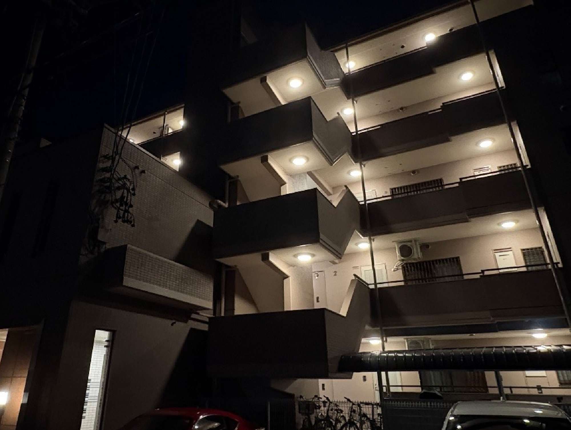 ピア御器所 大規模修繕工事の工事中　完了後　LED化