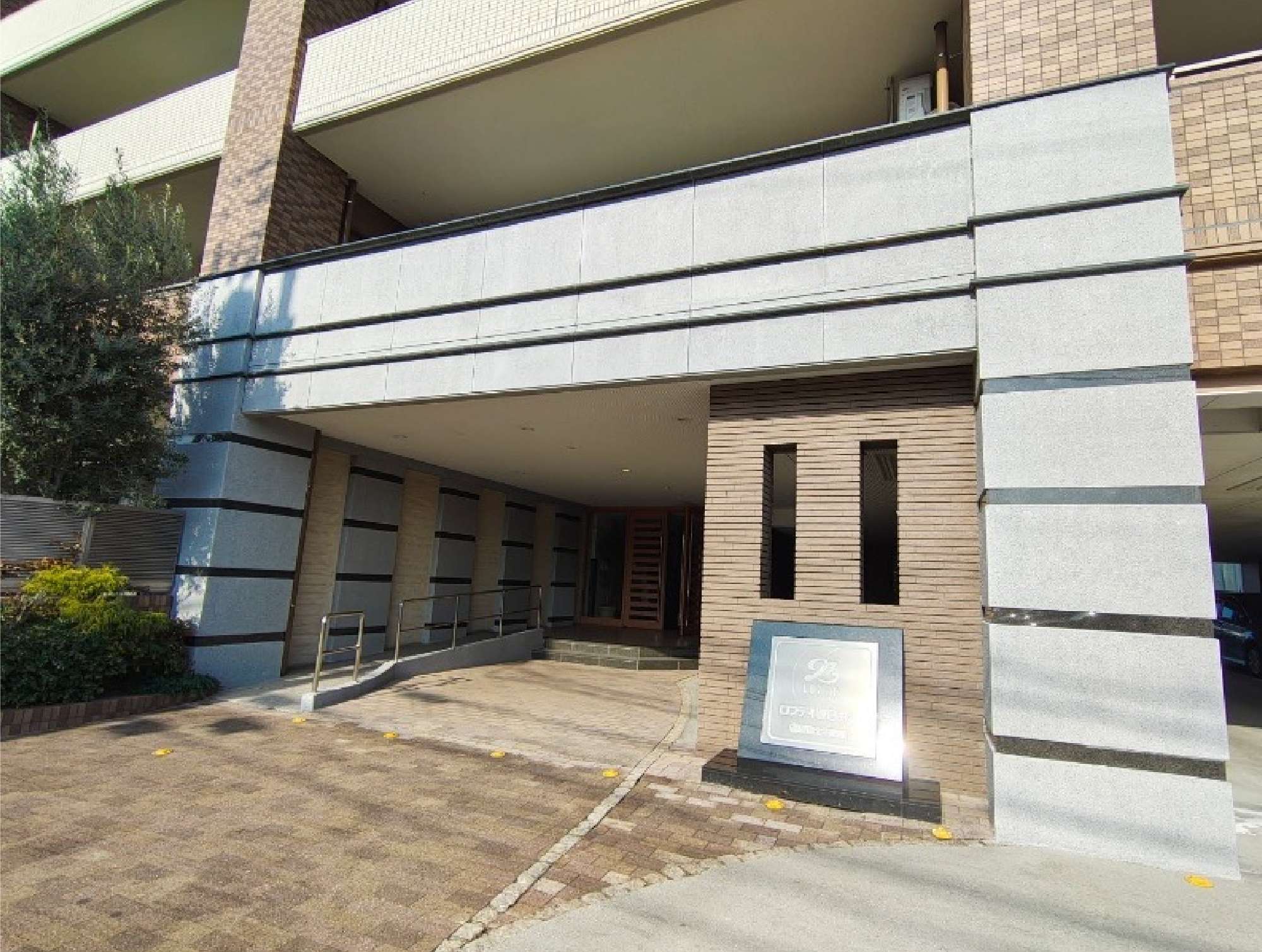 ロフティ春日井Ⅱ　エントランス　工事後